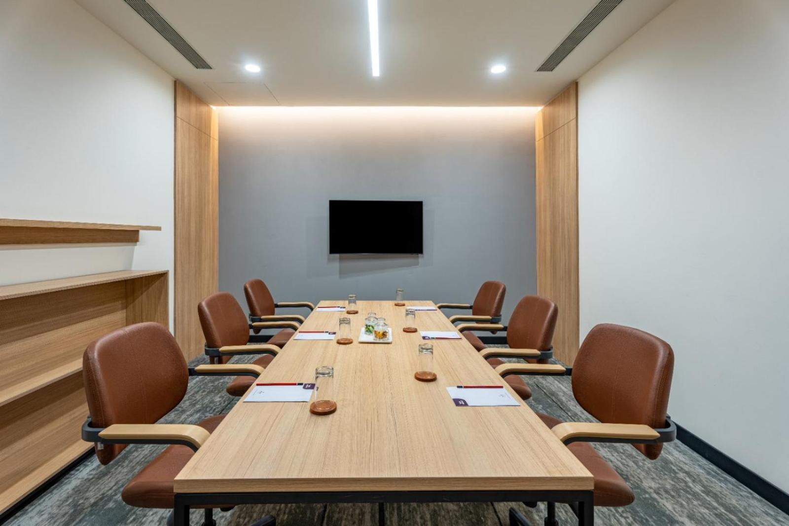 Park Inn & Suites By Radisson Thrissur East Fort ภายนอก รูปภาพ