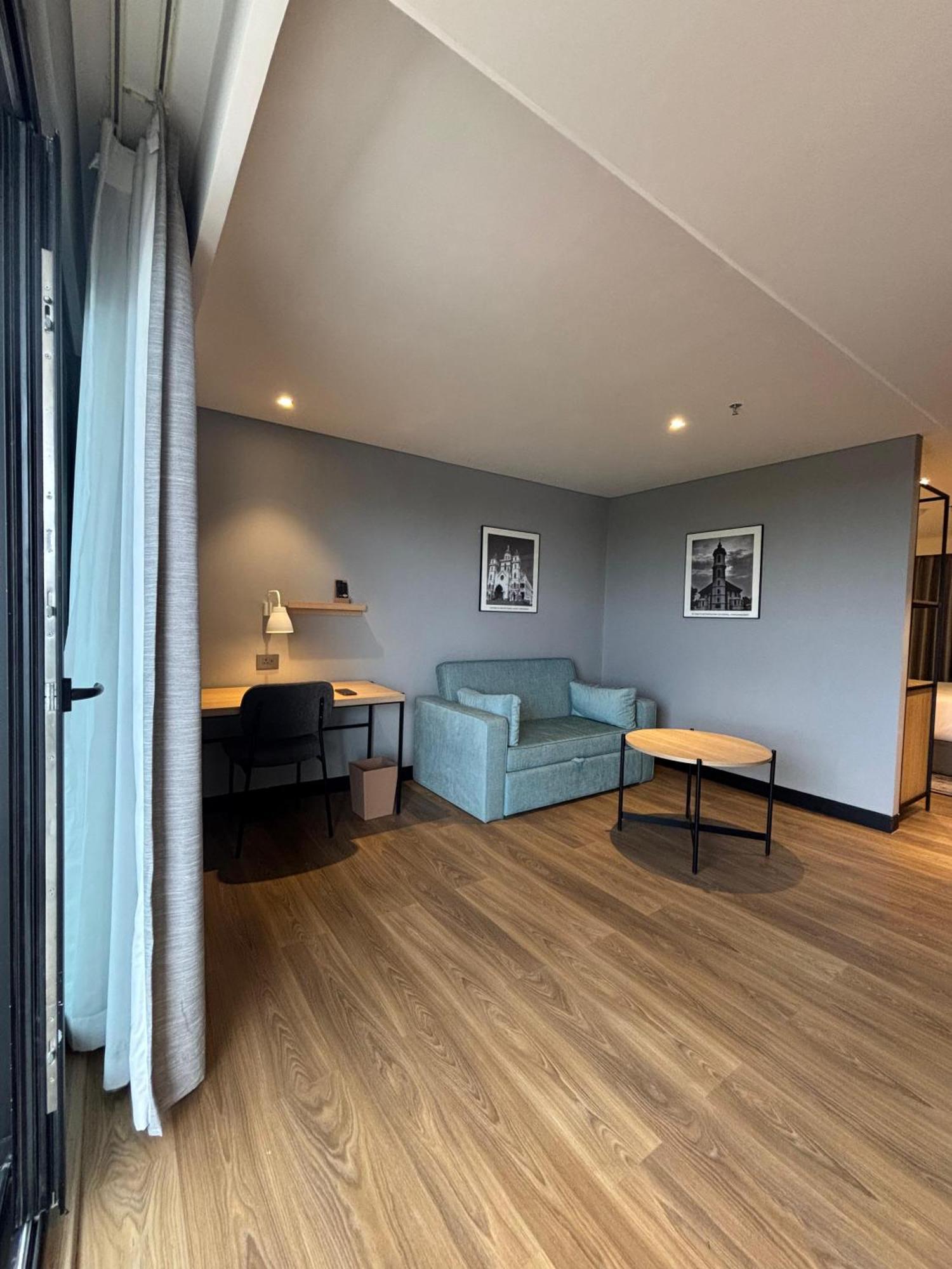Park Inn & Suites By Radisson Thrissur East Fort ภายนอก รูปภาพ