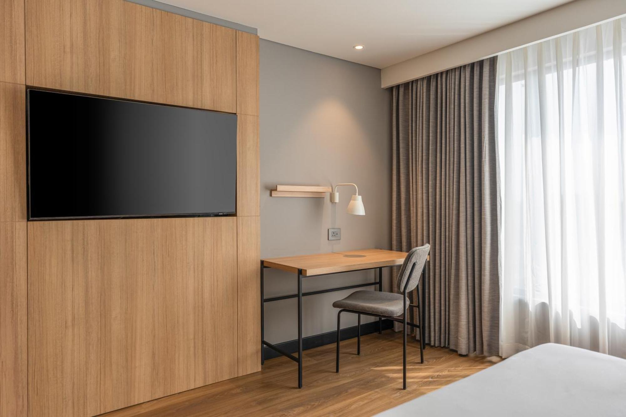 Park Inn & Suites By Radisson Thrissur East Fort ภายนอก รูปภาพ